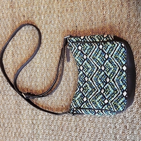 𝅺VERA BRADLEY rainforest Mini crossbody purse bag. - Picture 3 of 6